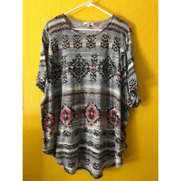 Umgee Tops - Umgee knit aztec lightweight sweater top tunic
